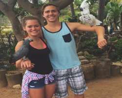She visited various places with her boyfriend Ty Howard. Both of them showed their love to the beautiful birds.